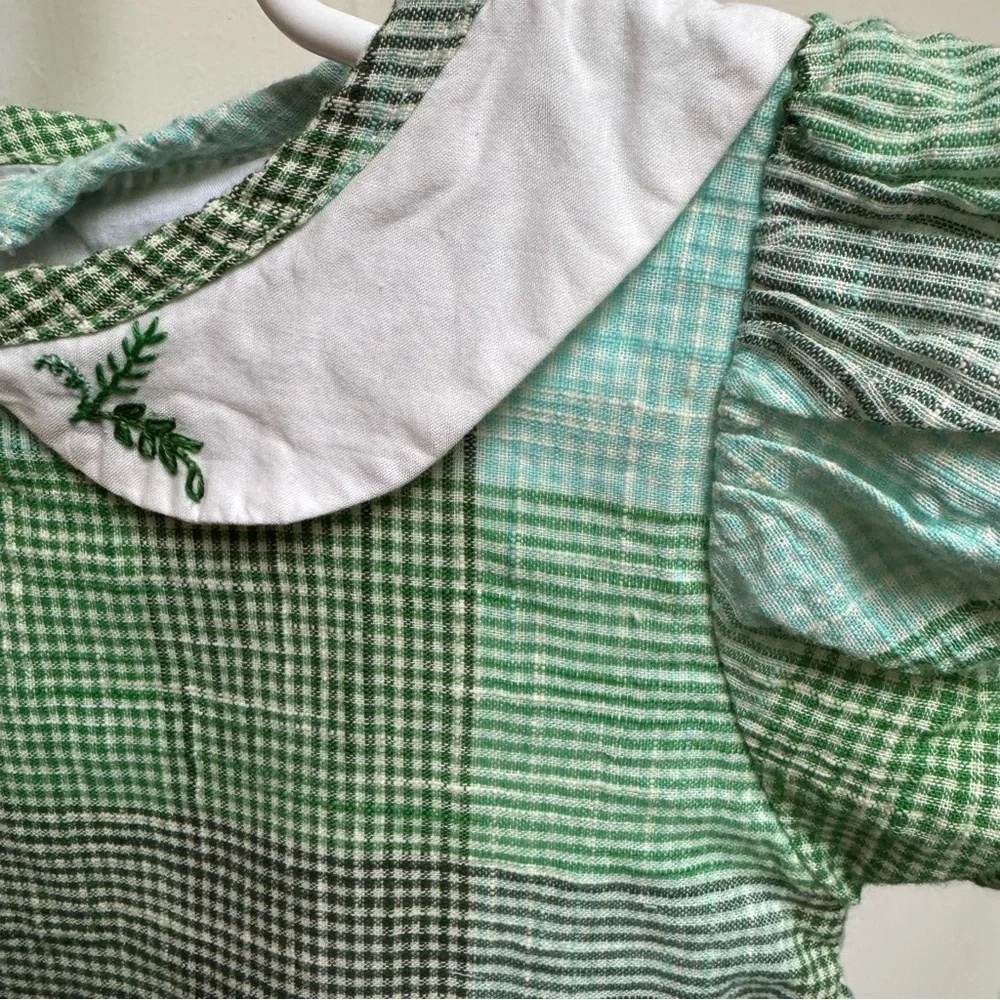 Well Dressed Wolf Holiday Plaid Green White Peter Pan Style Collar Girls size 2T